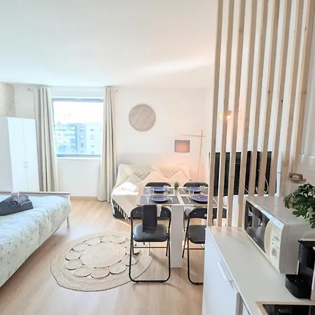 Futuraqua 1-4p - 10min Du Futuroscope & Parking Appartement